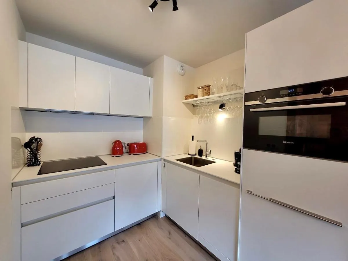 Appartement De Prestige Aux Gets, Terrasse Et Acces Immediat Aux Pistes Et Commerces - Fr-1-598-121 Les Gets 0*,  France