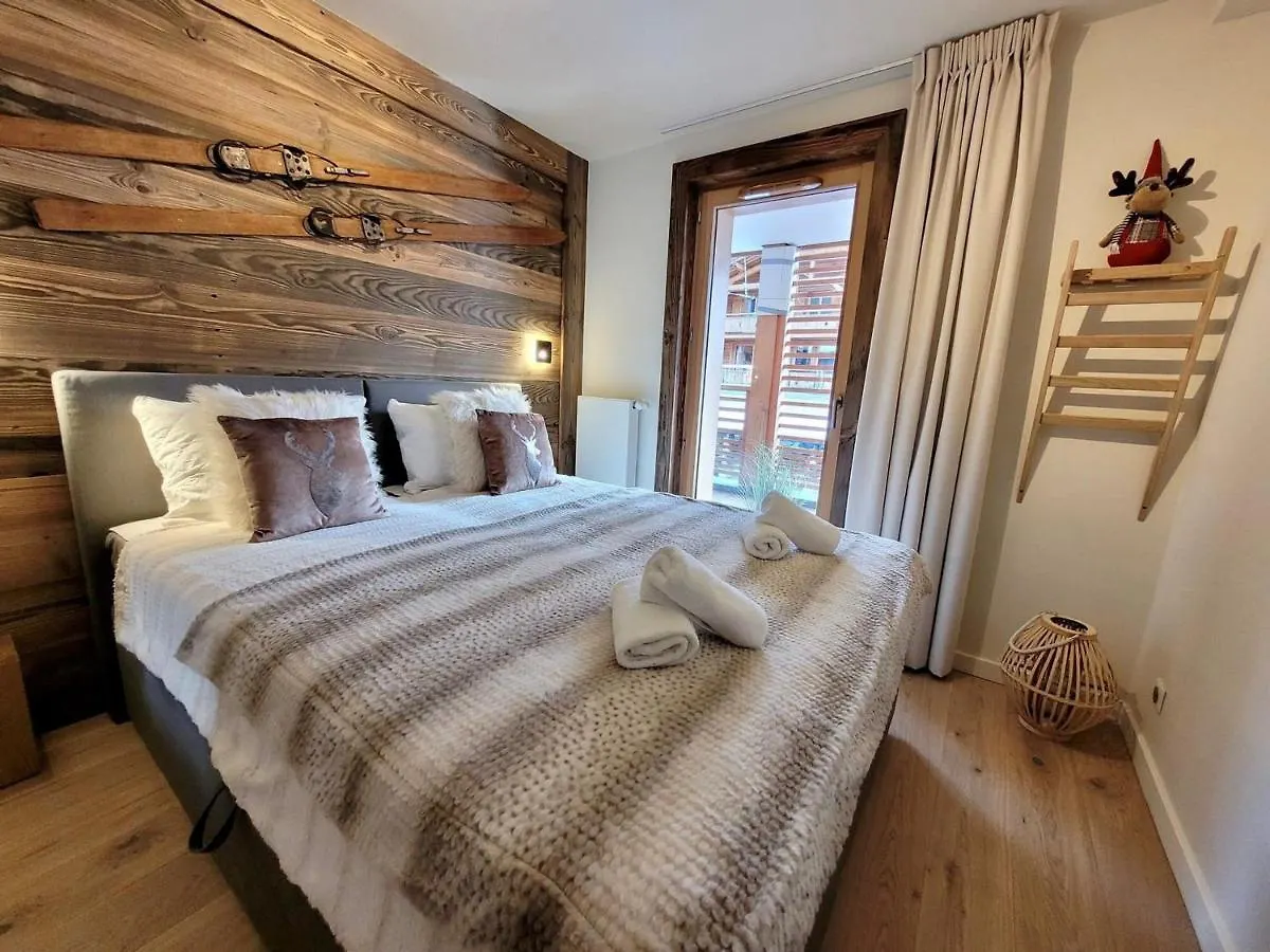 Appartement De Prestige Aux Gets, Terrasse Et Acces Immediat Aux Pistes Et Commerces - Fr-1-598-121 Les Gets France